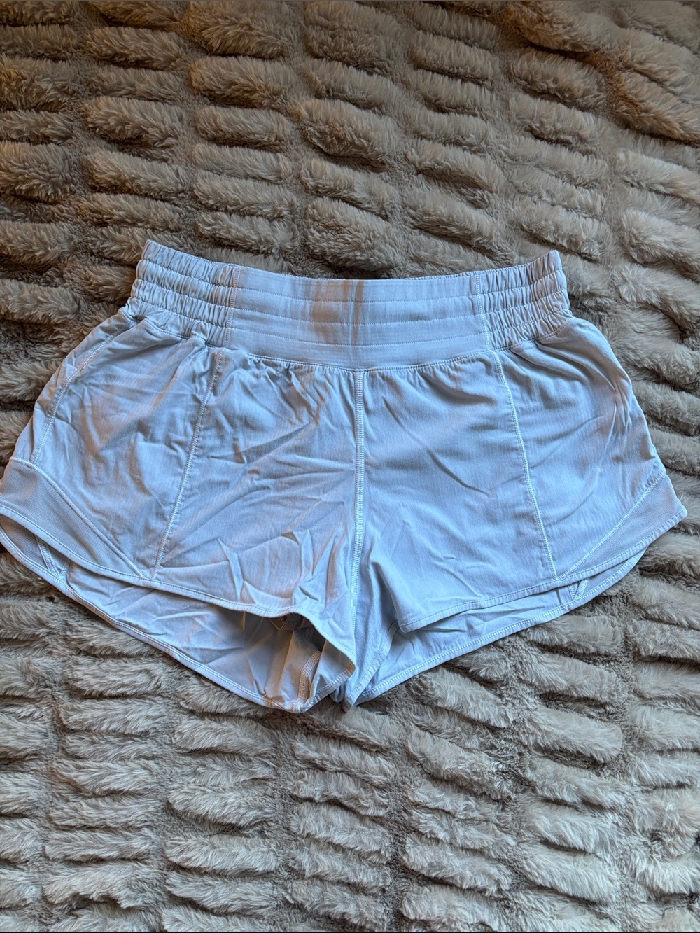 LULULEMON shorts white size 6